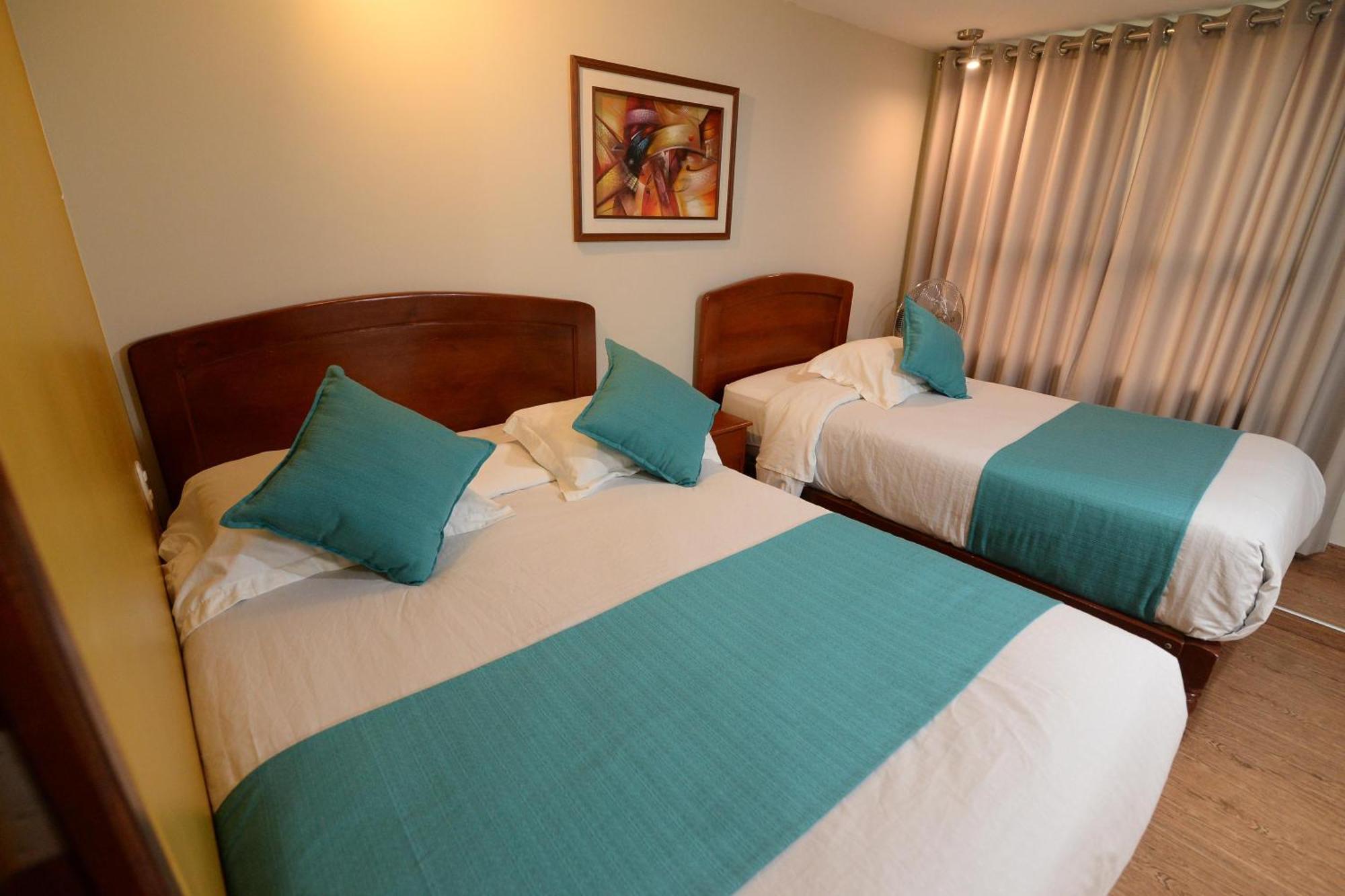 Hotel Palmas Reales Trujillo Exterior photo